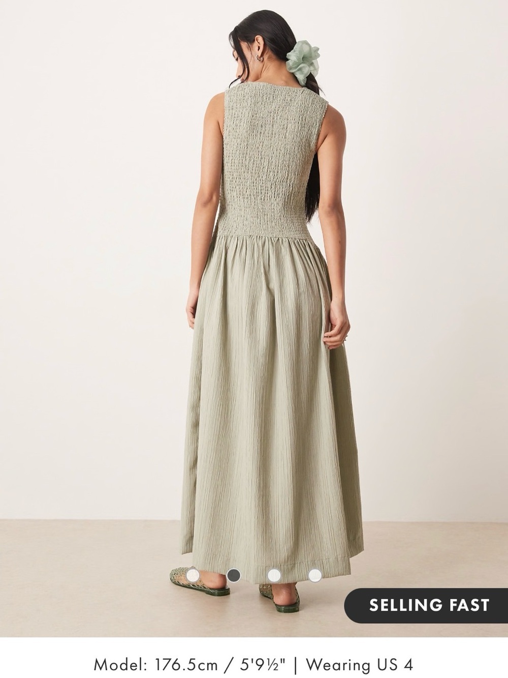 ASOS DESIGN crinkle scoop neck maxi sundress with shirred waist in sage - Picture 3 of 8